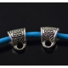 Metalen kraal met oogje 7x5mm gat 2,5 mm Oud zilverkleurig